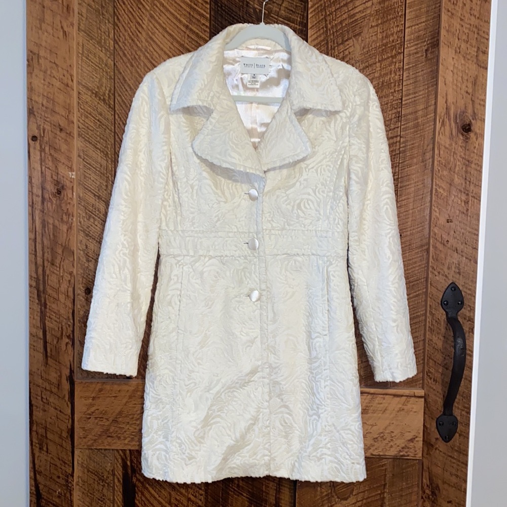 Like New WHBM Cream Peacoat/Statement Coat (M) - Perfect for Spring!